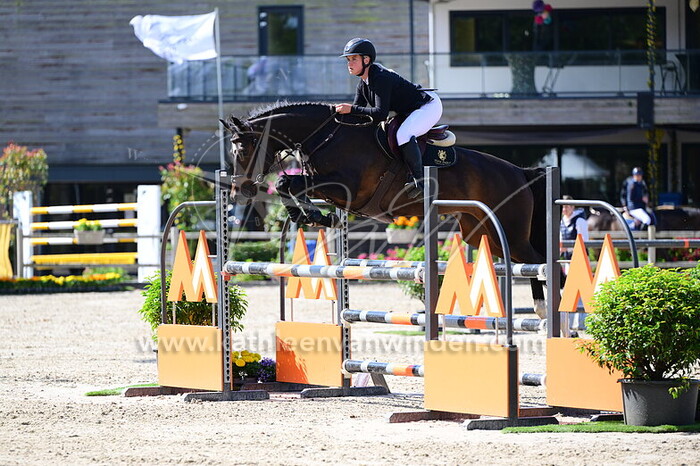 Kim Jongenelen - Montana van Chapelbridge