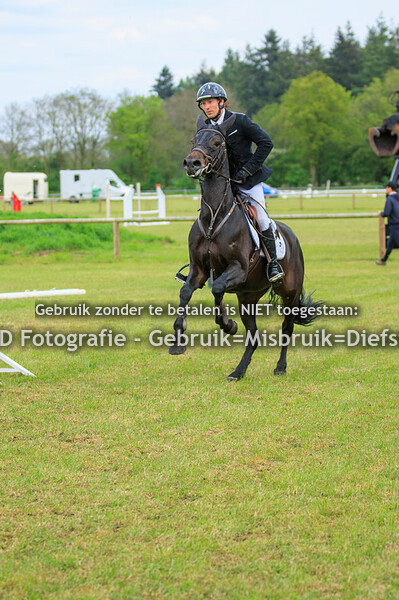 CH Maasduinen Well GP-135cm 20-05-23