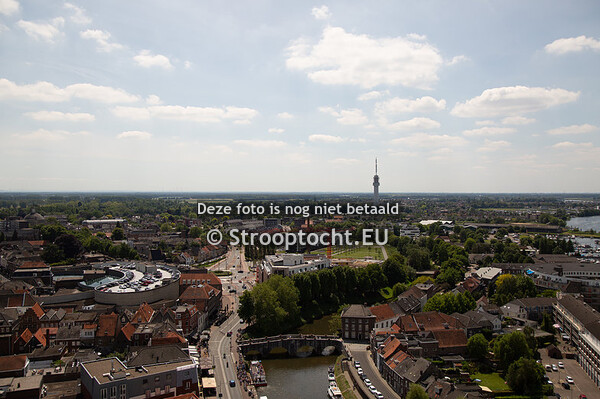 Roermond van bovenaf - Sint Christoffelkathedraal