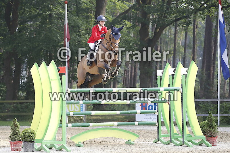 Mia-Charlotte Becker