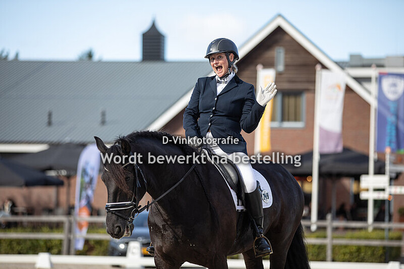 Margreet Pullen - Wouter ut e Mieden