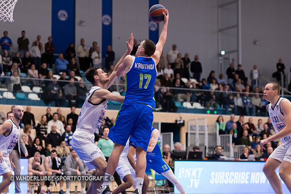ZZ LEIDEN-HUBO LIMBURG UNITED: 75-77