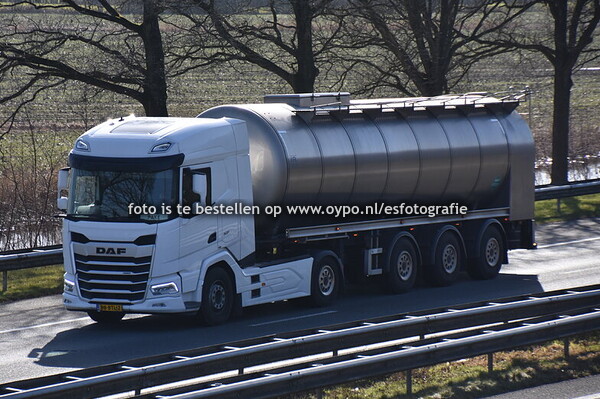 7-3-2025 Truckspotting A7 Drachten Fietsbrug deel 1