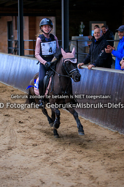 Indoor SGW De Mortel Cross Pony's B-abc 29-12-22
