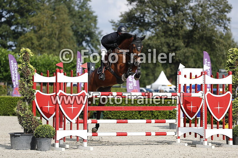 marwin van den nieuwenhuijzen