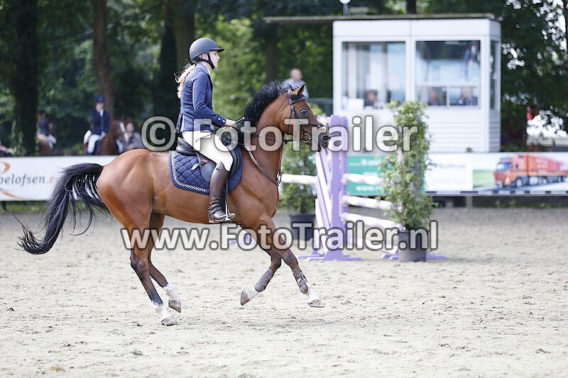 Anne-Roos Woolderink