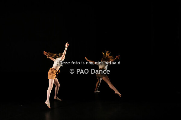 18. Duo Miu & Madelief