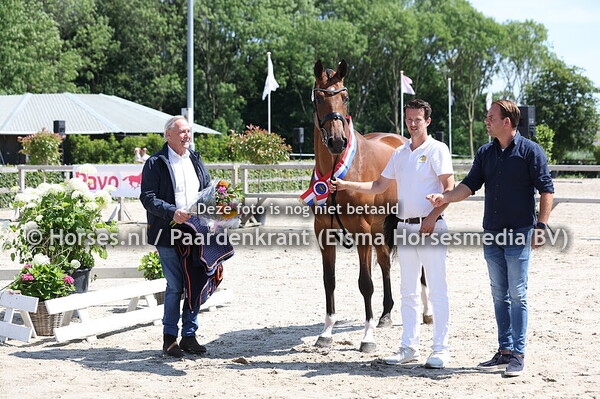 9 Symphony ES Chacoon Blue x Isolde v. Cumano)