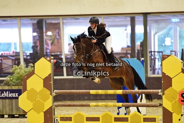 DKR sports indoor jumping  19-10-24    ponys vanaf  09:42