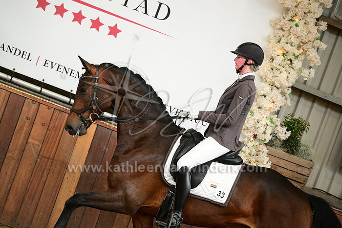 Amber Kromhout - Sambro