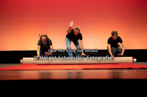 02 Eindscène Scène 15 - Het Huwelijk