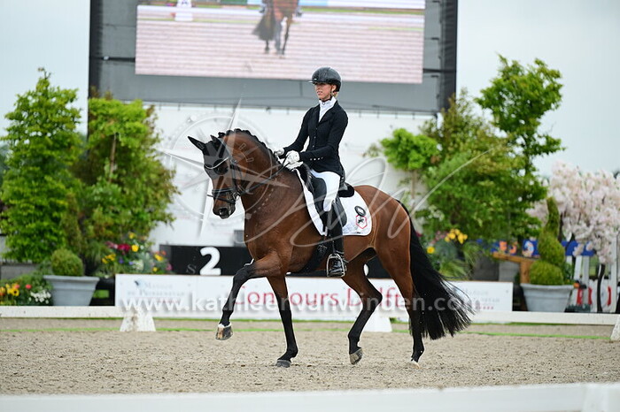 Tessa Kole - Odi Murona