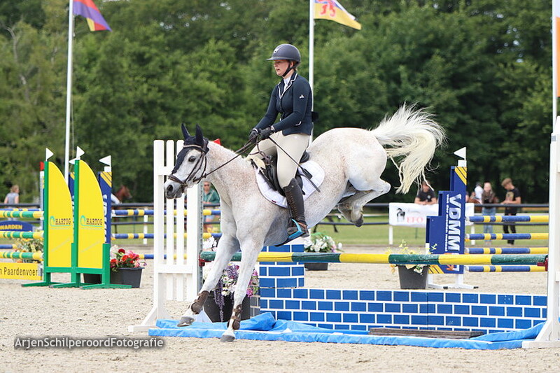 Friese Kampioenschappen 02-07-2022 Pony's 110cm 1e Manche